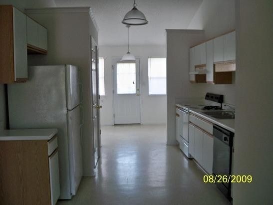 Building Photo - 214 Wyndham Cir