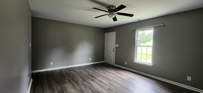 Foto del edificio - 610 Miller Ave