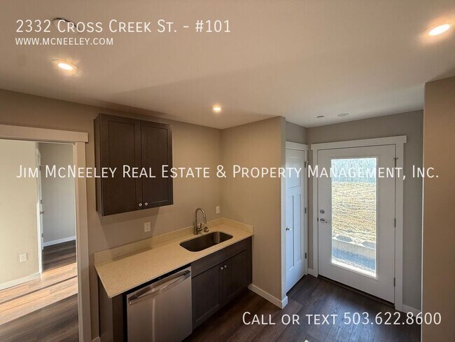 Foto del edificio - 2330 Cross Creek St
