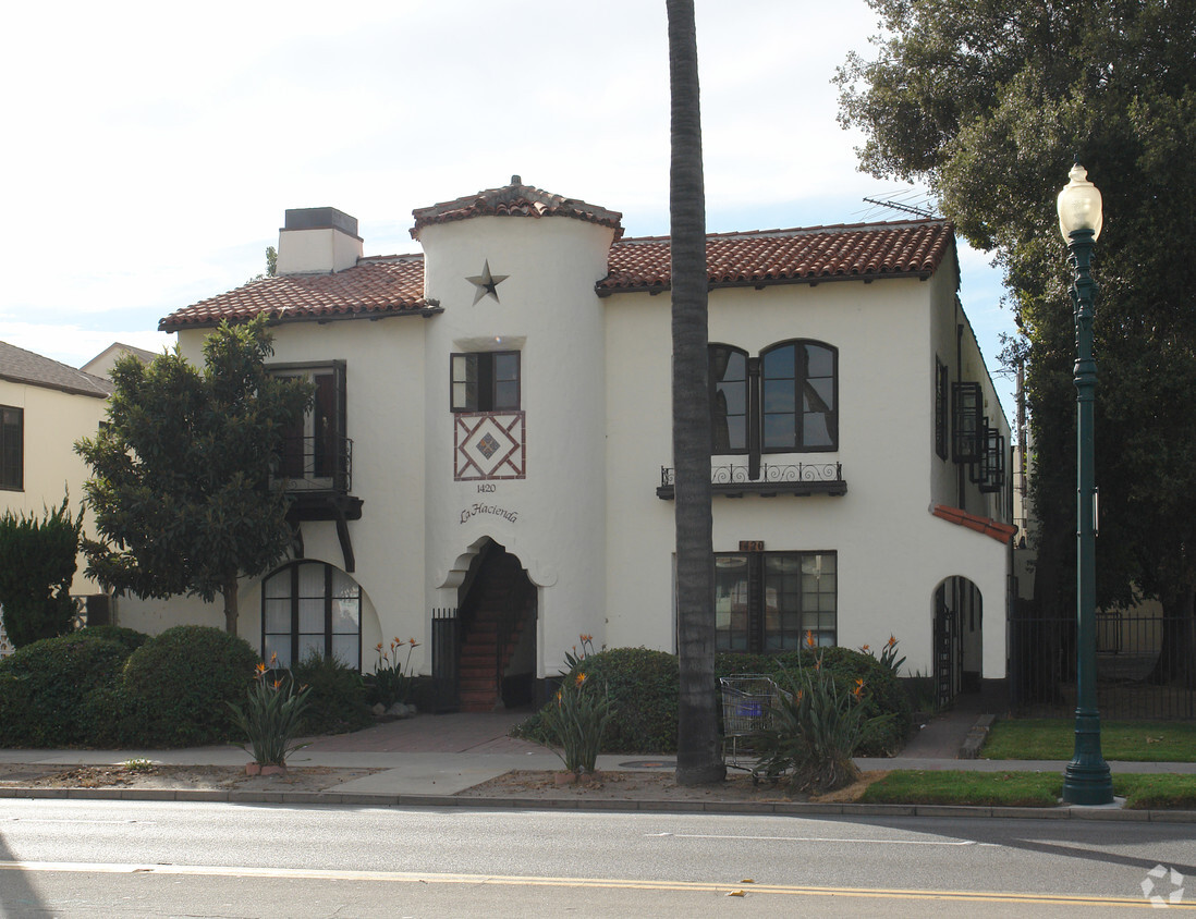 Foto del edificio - La Hacienda