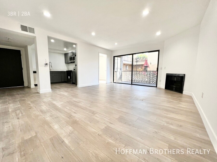 Foto principal - 11941 Weddington St