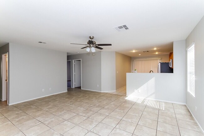 Foto del edificio - 1024 Sky Forest Dr