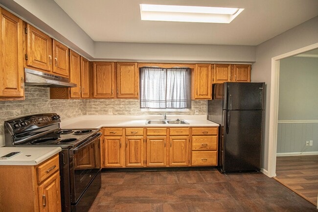 Foto del edificio - UPDATED COZY 2BR HOME IN HIGHLY DESIRABLE ...