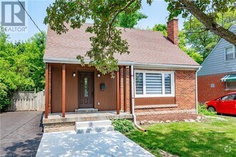 Building Photo - 723 Hager Ave