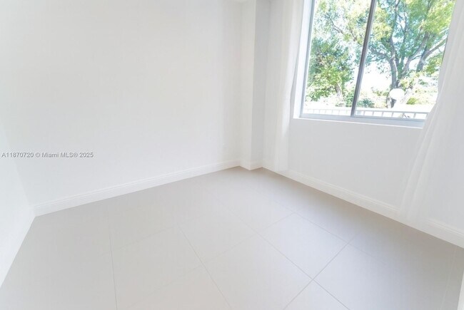 Foto del edificio - 541 NW 33rd St