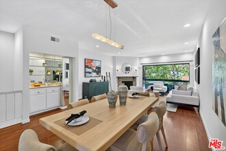 Building Photo - 1920 Pandora Ave