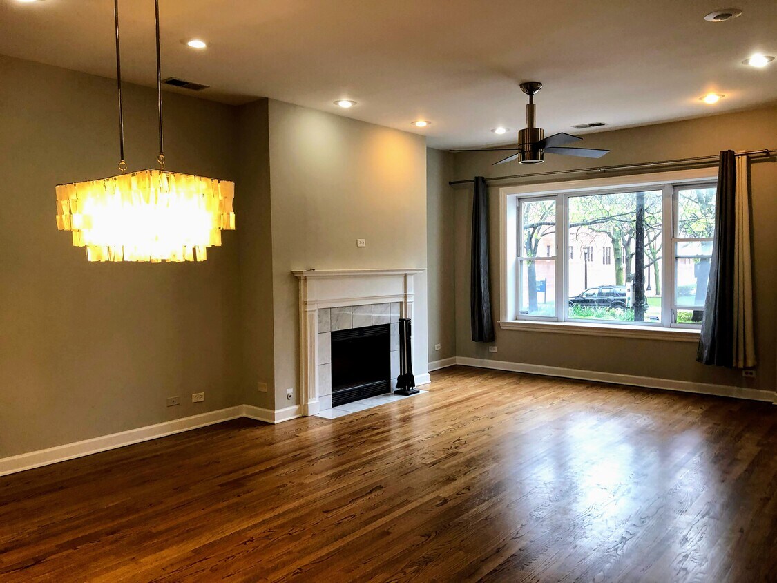 859 N La Salle Dr Unit 1, Chicago, IL 60610 Condo for Rent in Chicago