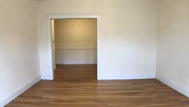 Foto del edificio - 3 Lothian Rd