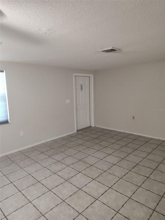 Building Photo - 141 Golf Club Ln