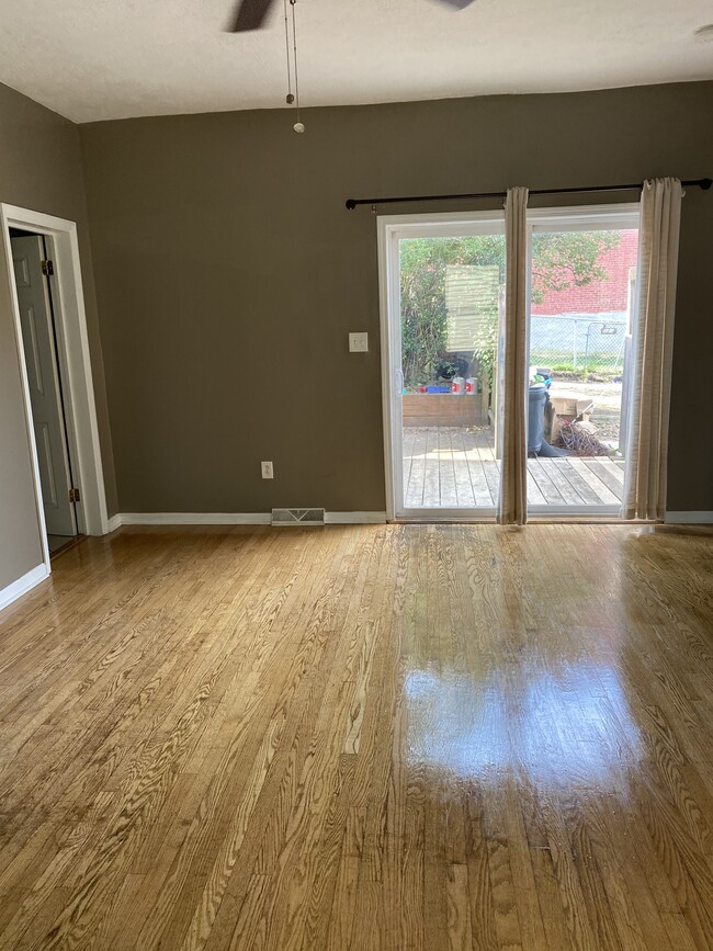 Photo - 327 38th St House