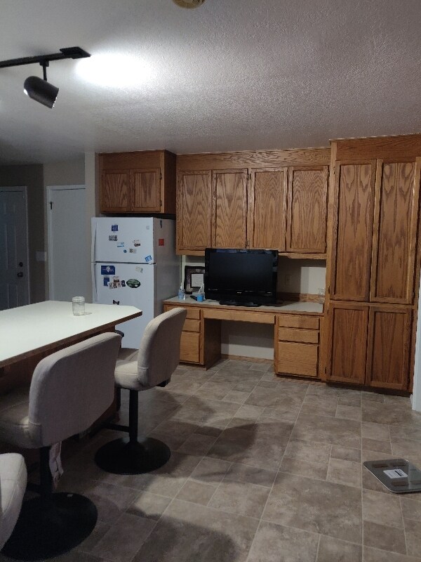 Foto del edificio - 11002 Lundstrom Dr SW