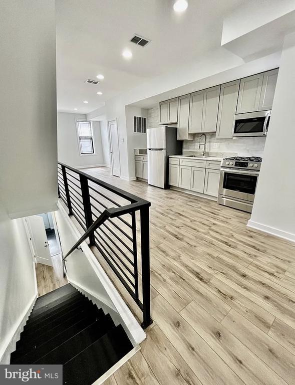 Foto del edificio - 2105 E Huntingdon St