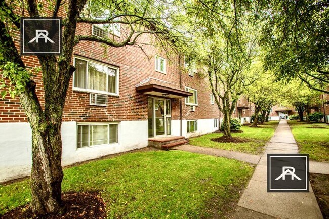 Foto del edificio - 2 bedroom in Chestnut Hill MA 02467