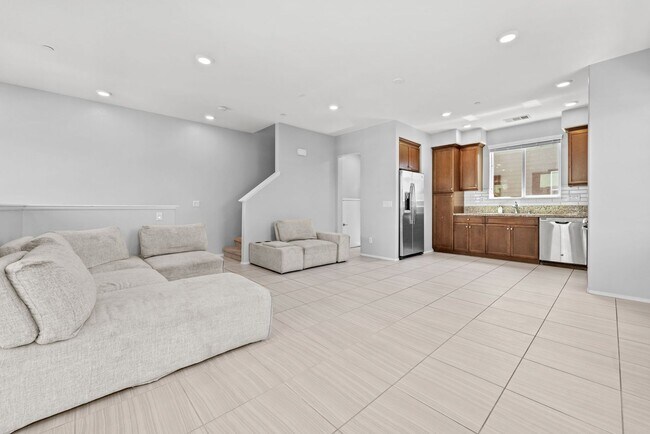 Foto del edificio - Townhome in the Lakepointe Point Community!