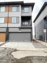 Building Photo - 870 Cornerstone Blvd NE