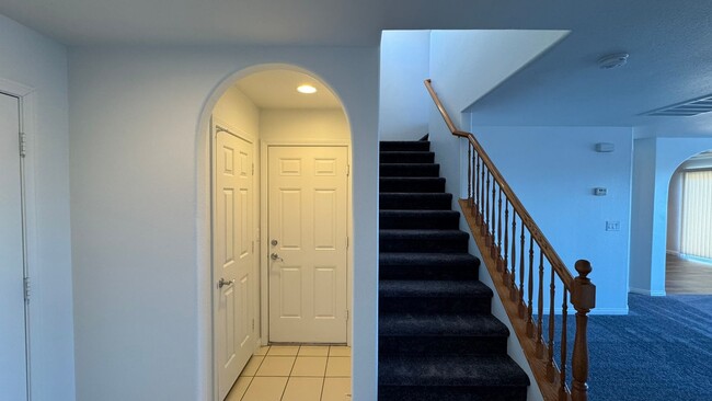 Foto del edificio - SW 2 story 4 bdrm Large yard