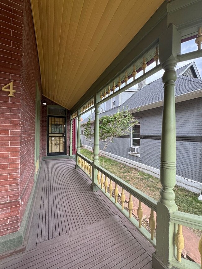 Building Photo - Embrace Timeless Charm with Modern Comfort