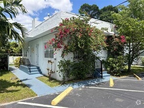 Building Photo - 601 NW 90th St