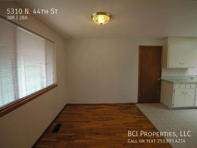 Building Photo - 5310 N 44th St