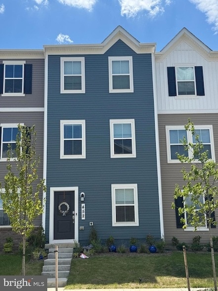 Building Photo - 452 18th Ave