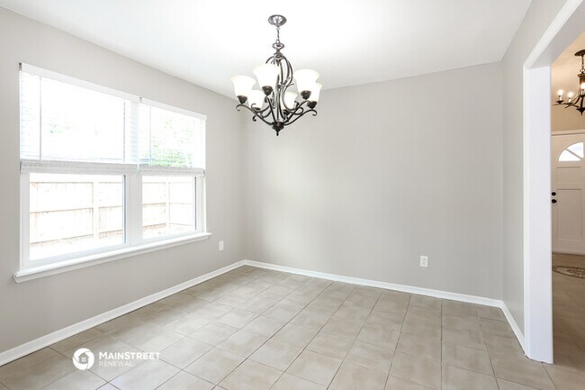 Building Photo - 8446 Sand Point Dr W