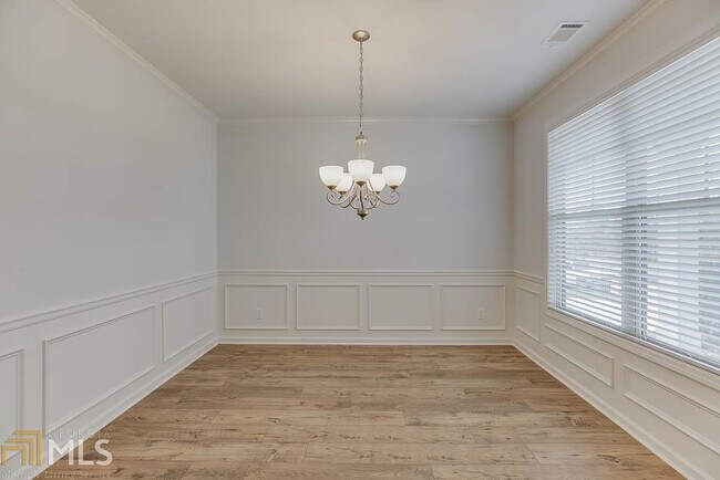 Building Photo - 5427 Long Branch Way