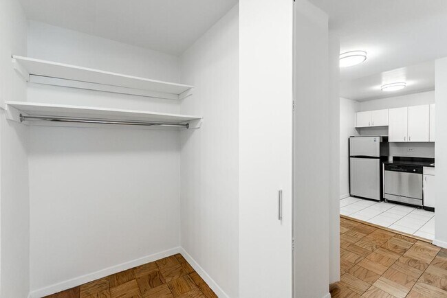 Foto del edificio - 145 E 16th St