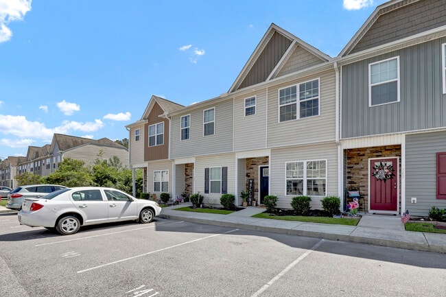 Foto del edificio - 141 Beacon Woods Dr