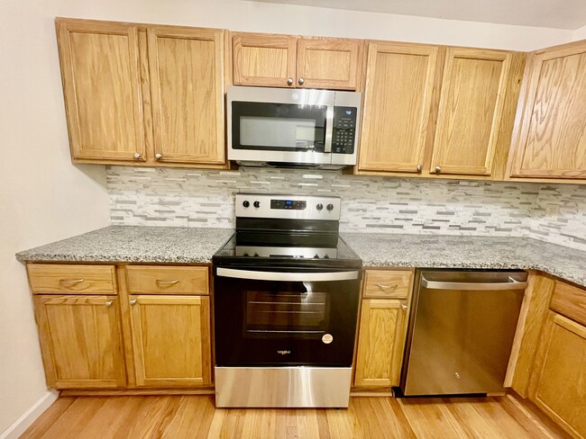 Foto del edificio - 434 Fox Run Ln