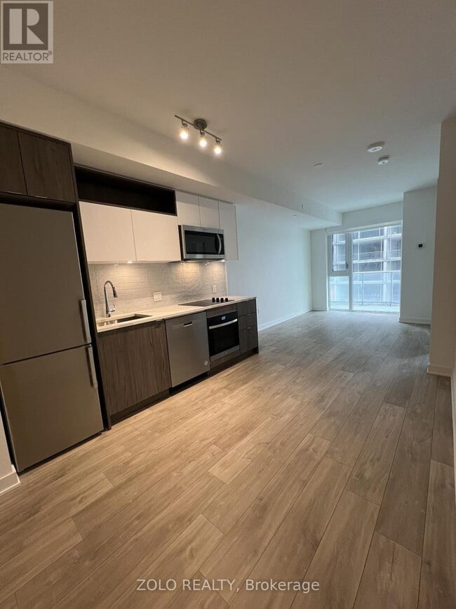 Building Photo - 100 Dalhousie St