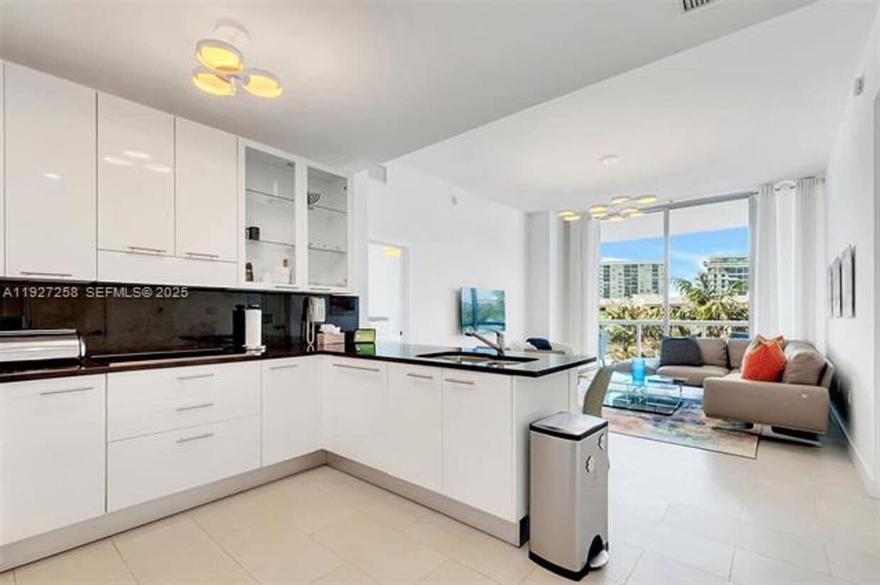Photo - 6799 Collins Ave appt 312 (A11927258)