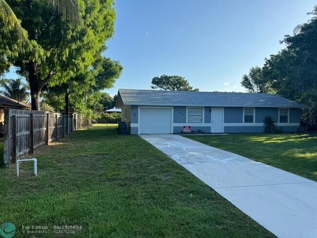 Building Photo - 6604 Pensacola Rd