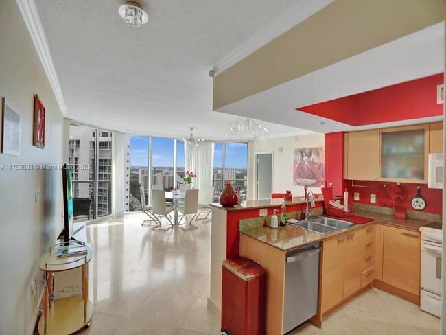 Building Photo - 16699 Collins Ave