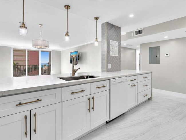 Foto del edificio - 1150 Hillsboro Mile Apt #1150, Hillsboro B...