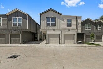 Building Photo - 13513 Axel Ln