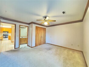 Building Photo - 2368 E Kantz Ln S