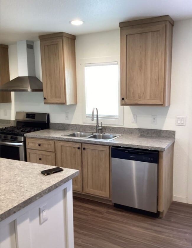 Building Photo - 818 S 4575 W