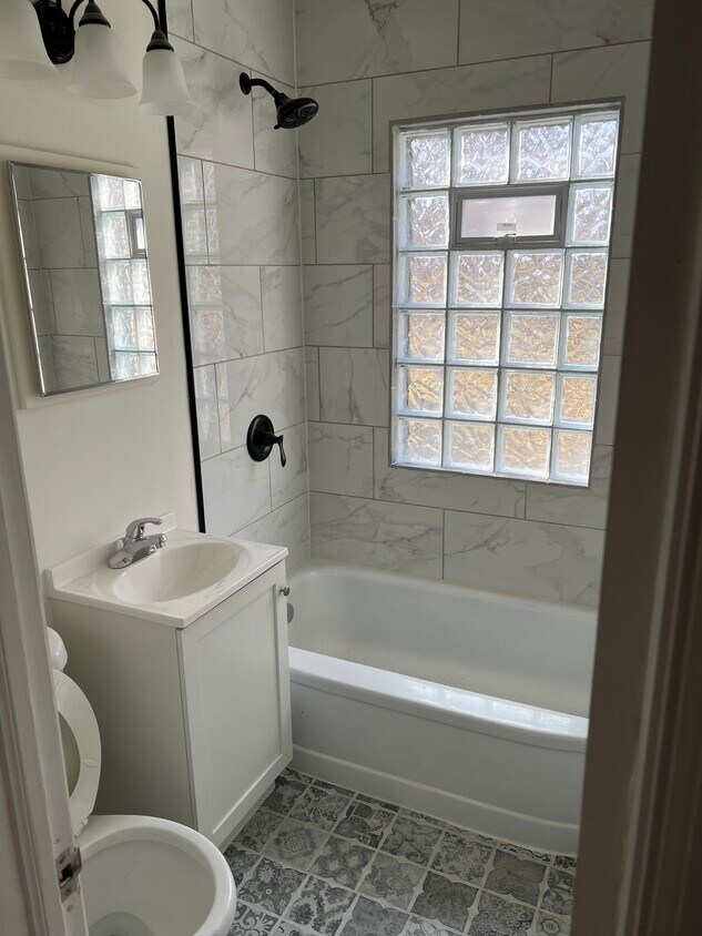 Foto del edificio - 5727 Washington Ave