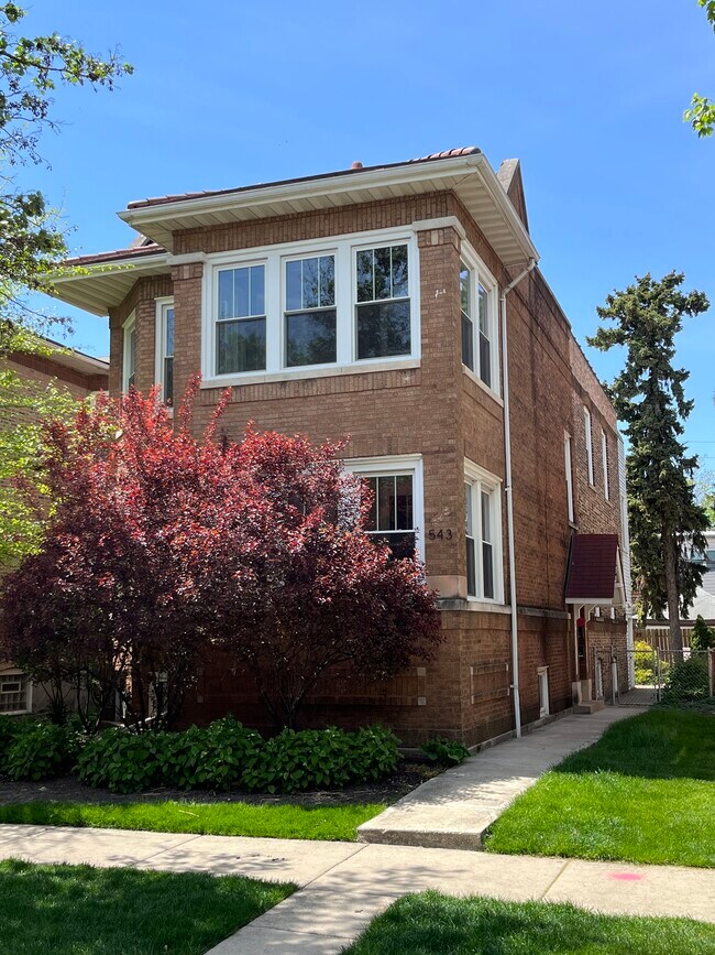 Building Photo - 543 S Cuyler Ave