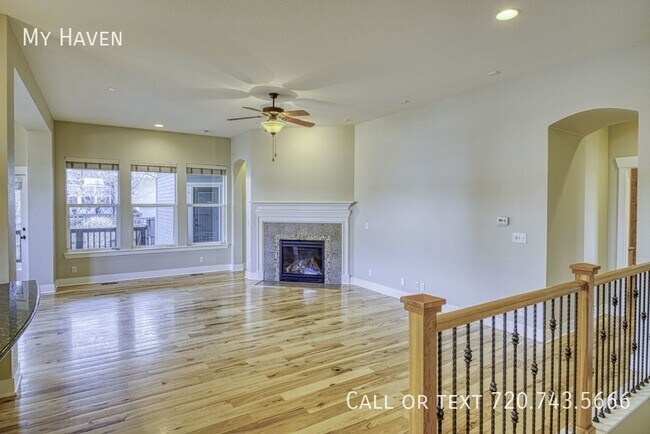 Foto del edificio - Large Single Family Home in Desirable Lowry