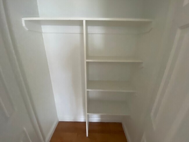 Building Photo - 747 10th Ave