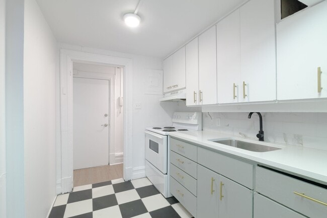 Photo du bâtiment - 1245 Rue St Marc