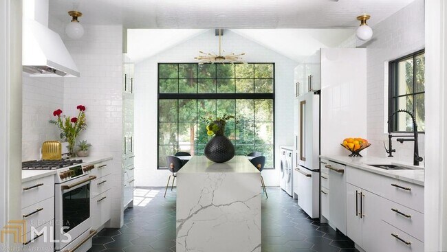 Foto del edificio - 675 Delmar Ave SE