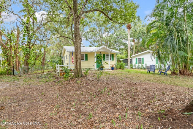 Building Photo - 6725 Blue Jay Ln