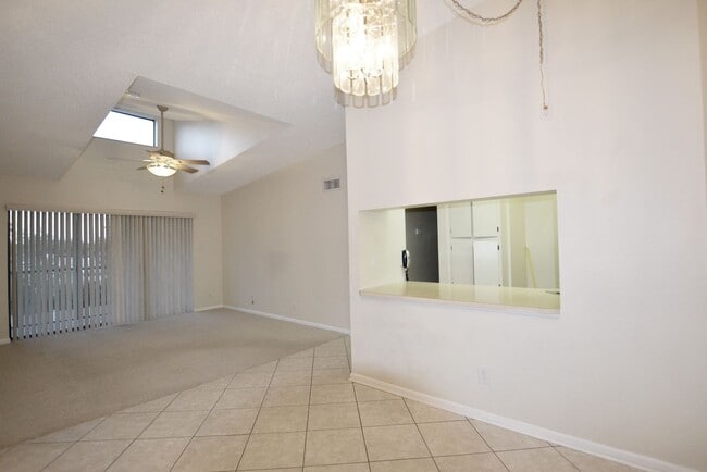 Building Photo - Spacious 2BR/2BA  Condo in Gated Community...