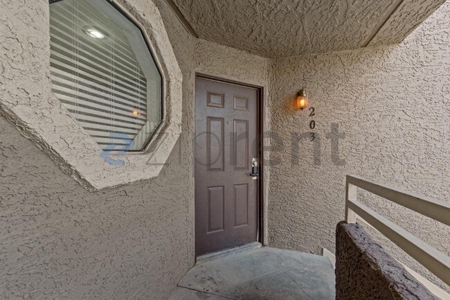 Building Photo - Unit 203