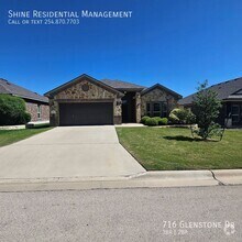 Building Photo - 716 Glenstone Dr