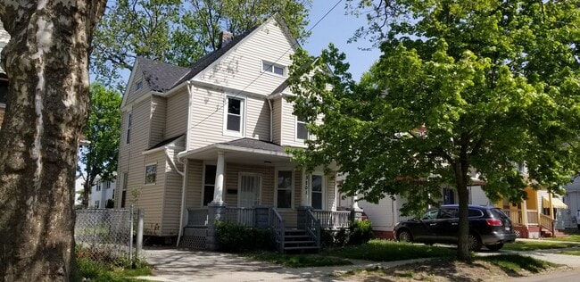 Building Photo - Cudell Area - 4 Bedroom Single Family Home