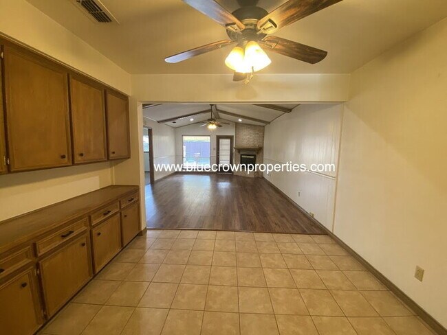 Foto del edificio - 1237 Mill Valley Dr