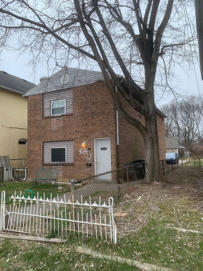 Building Photo - 323 Xenia Ave